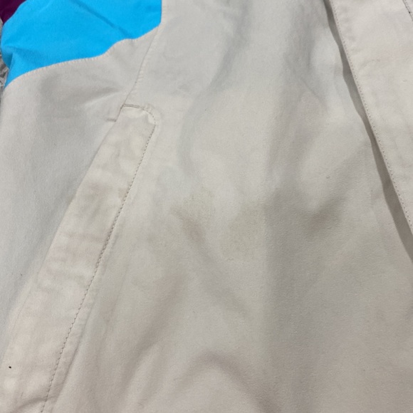 The Northface Girls Ski/Winter Jacket (SIze:18 XL) - Picture 8 of 15